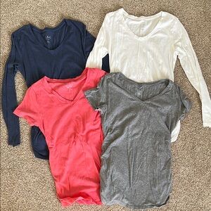 Set of 4 Maternity isabel (Target) T-Shirt Bundle, size XS
